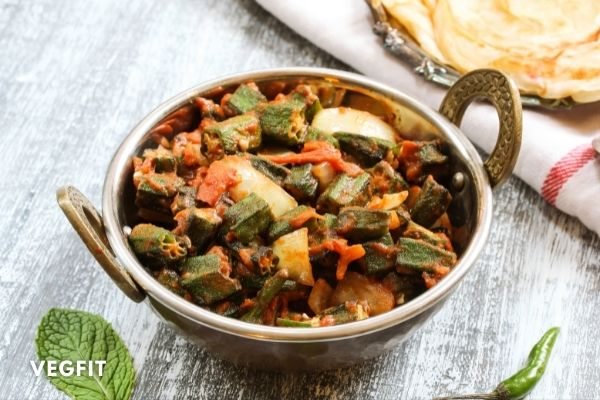 Ladies Finger With Onion Tadka In Minimum Oil( pyajwali bhindi)